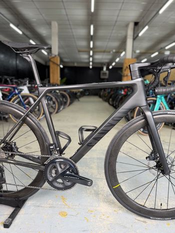 Used Canyon Ultimate CF SL Di2 Carbon 2021 Road & Gravel, Black — image 15 of 23