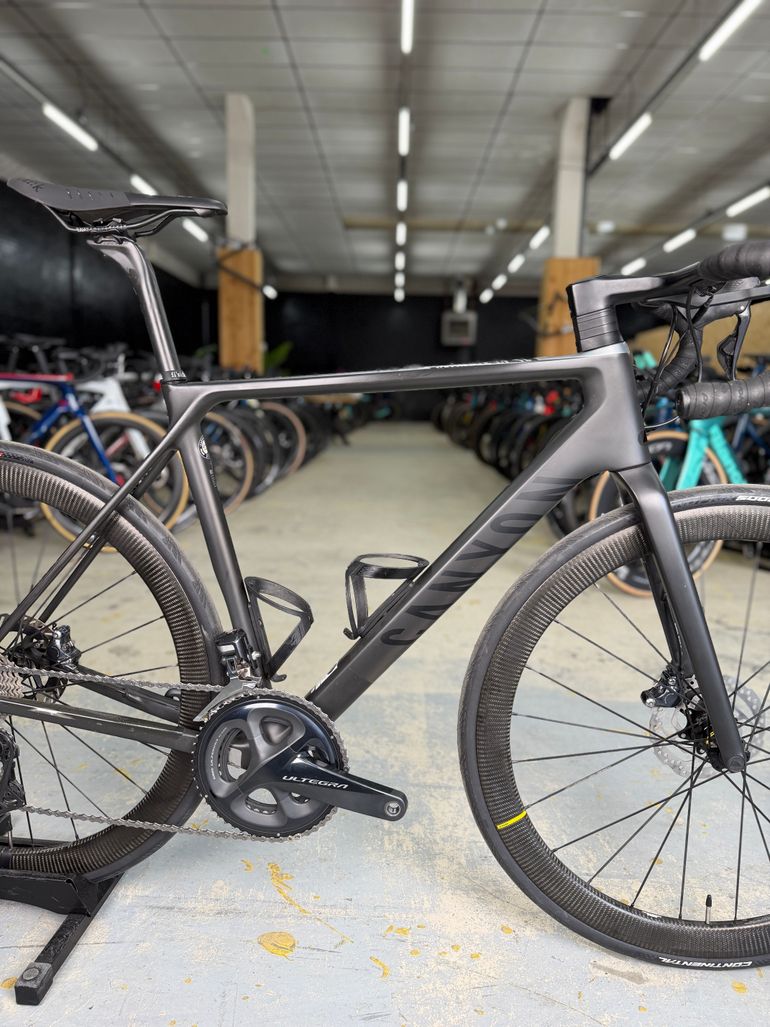 Used Canyon Ultimate CF SL Di2 Carbon 2021 Road & Gravel, Black — image 15 of 23