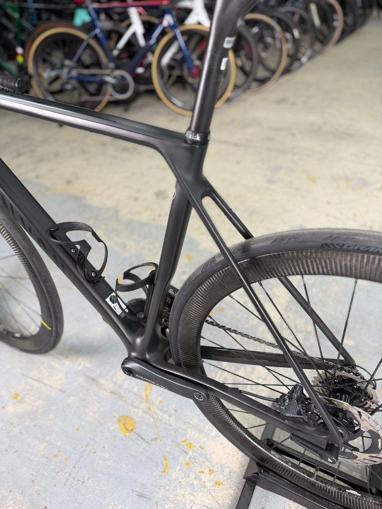 Used Canyon Ultimate CF SL Di2 Carbon 2021 Road & Gravel, Black — image 21 of 23