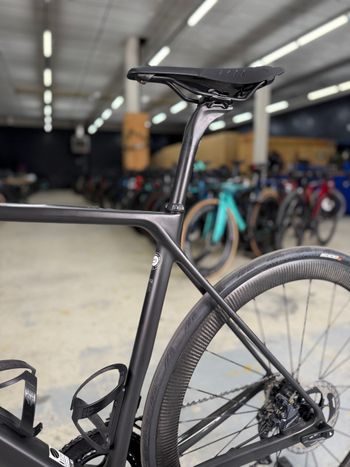 Used Canyon Ultimate CF SL Di2 Carbon 2021 Road & Gravel, Black — image 19 of 23