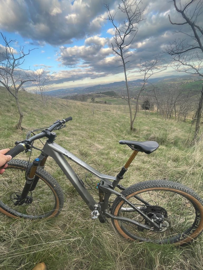 Used CUBE STEREO ONE22 HPC SLT 29 2024 2024 Mountainbike, Light Gray, 29 — image 2 of 5