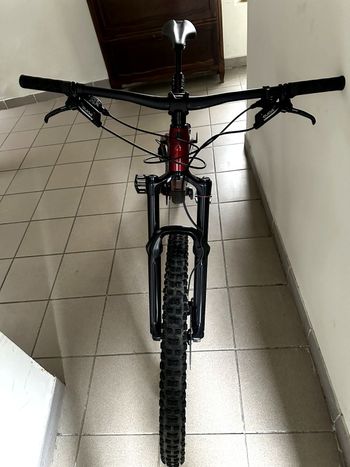 Used Trek Remedy 7 2022 2022 Mountainbike, Red, 27.5 — image 10 of 10
