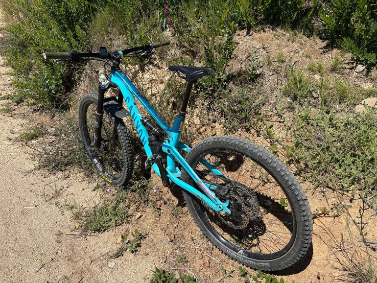 Used Canyon Spectral Shimano Deore XT 2021 Mountainbike, Blue — image 2 of 9