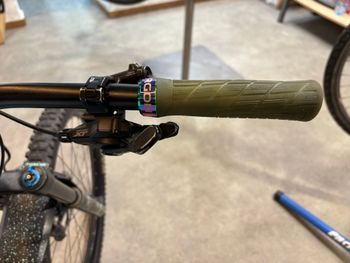 Used Canyon Spectral Shimano Deore XT 2021 Mountainbike, Blue — image 7 of 9