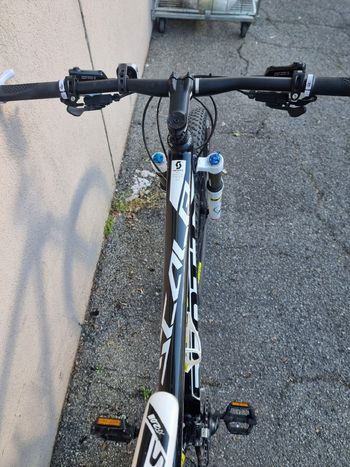 Used Scott Scale Shimano SLX 2017 Mountainbike, White — image 2 of 7