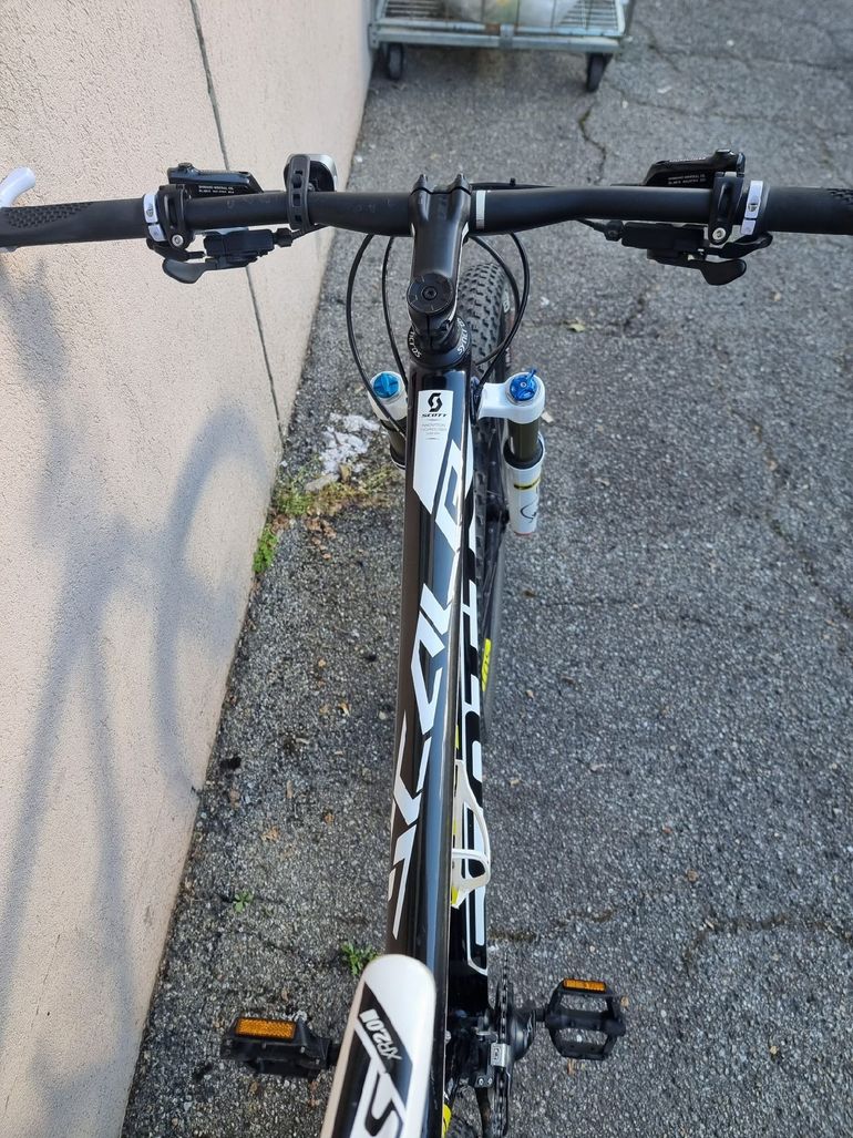 Used Scott Scale Shimano SLX 2017 Mountainbike, White — image 2 of 7