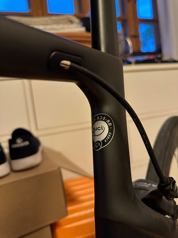 Used Canyon Aeroad Shimano Ultegra 2016 Road & Gravel, Black — image 11 of 16