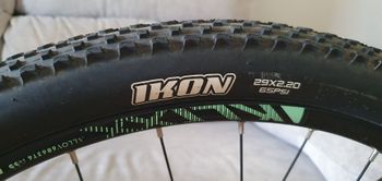 Used Orbea ALMA M30 27.5 2020 2020 Mountainbike, Light Gray — image 8 of 11