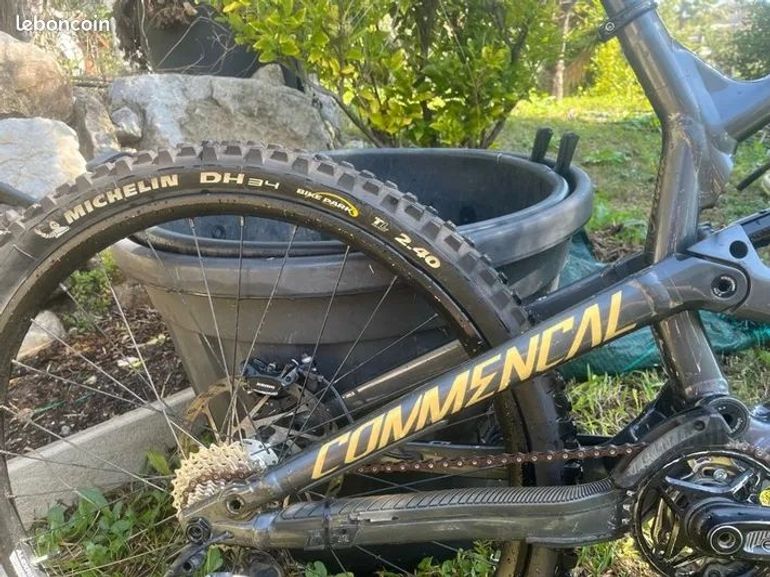 Used Commencal FURIOUS ORIGIN 2019 2019 Mountainbike — image 3 of 5