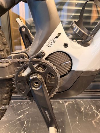 Used Canyon Spectral:on Shimano Deore 2024 Mountainbike, Light Gray — image 10 of 13