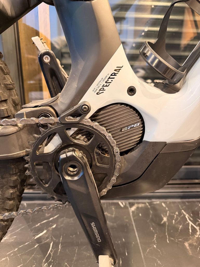 Used Canyon Spectral:on Shimano Deore 2024 Mountainbike, Light Gray — image 10 of 13