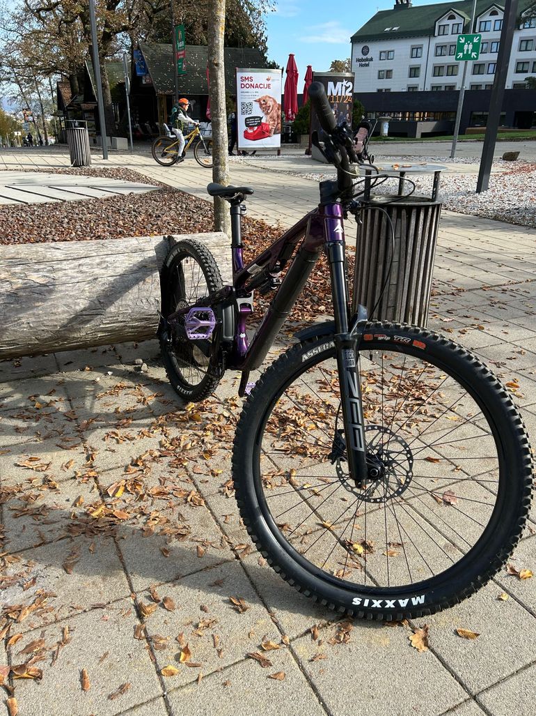 Used Merida ONE-SIXTY 6000 2024 2024 Mountainbike, Purple — image 3 of 3