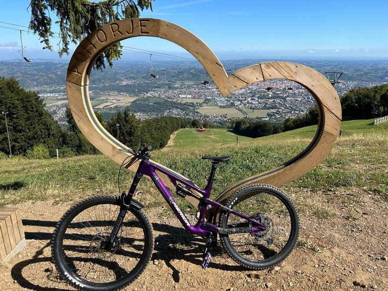 Used Merida ONE-SIXTY 6000 2024 2024 Mountainbike, Purple — image 2 of 3