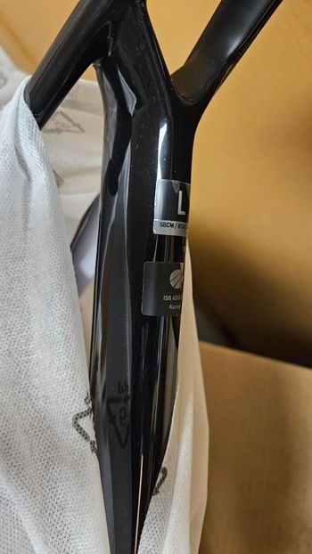 Used Trek Madone SL 6 Gen 8 2026 2026 Road & Gravel, Black — image 9 of 11