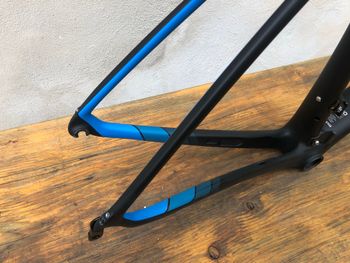 Used Trek Domane Frameset 2017 Road & Gravel — image 3 of 9