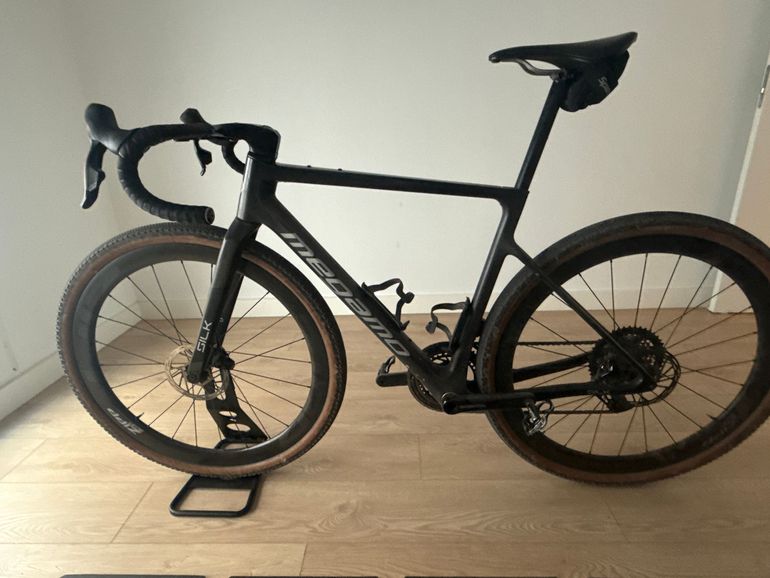 Used Megamo SILK AXS 01 2024 2024 Road & Gravel, Black — image 2 of 9