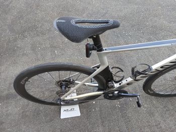Used Canyon Aeroad CF SL Disc 8.0 Di2 2020 2020 Road & Gravel — image 3 of 7