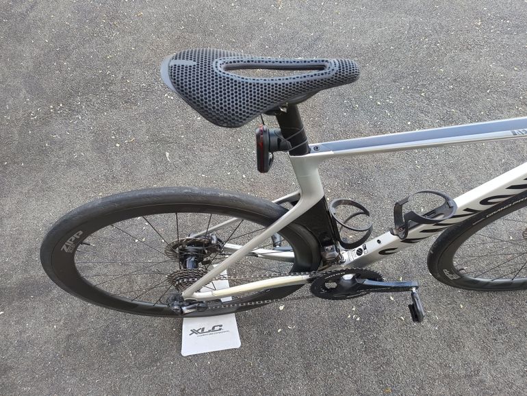 Used Canyon Aeroad CF SL Disc 8.0 Di2 2020 2020 Road & Gravel — image 3 of 7