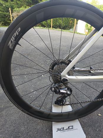 Used Canyon Aeroad CF SL Disc 8.0 Di2 2020 2020 Road & Gravel — image 2 of 7