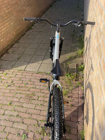 Used Marin San Quentin 27.5" 1 2023 2023 Mountainbike, Light Gray, 27.5 — image 11 of 12