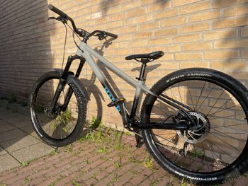 Used Marin San Quentin 27.5" 1 2023 2023 Mountainbike, Light Gray, 27.5 — image 2 of 12