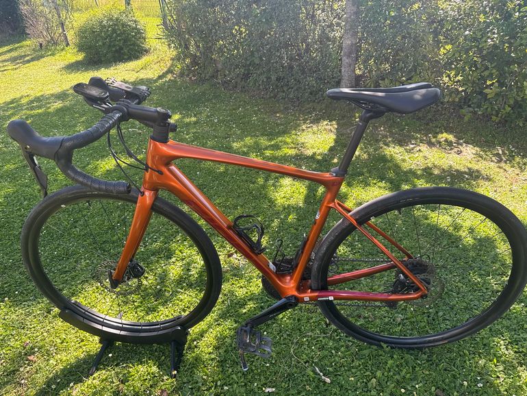 Used Giant Defy, Advanced 2 2022 2022 Road & Gravel, Orange — image 2 of 6