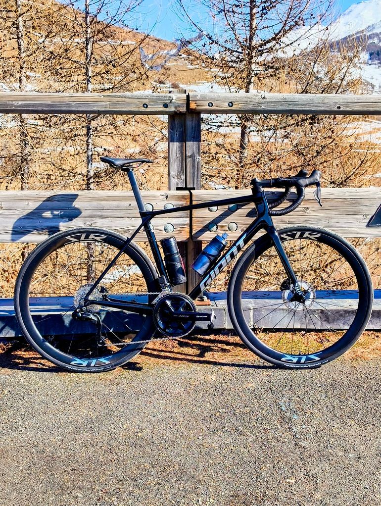 Used Giant TCR Advanced Pro 1 Di2 2025 2025 Road & Gravel, Black — image 2 of 3