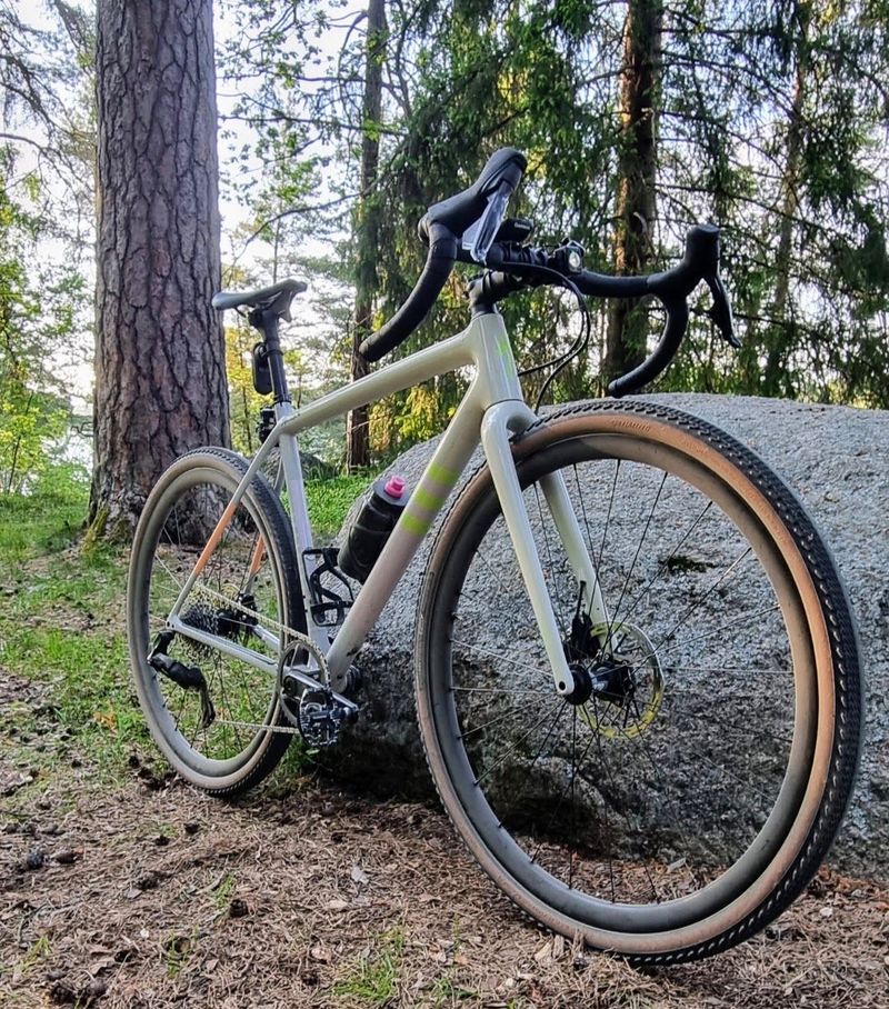Gebrauchtes Specialized Crux Expert 2022 2022 Road & Gravel, Hellgrau — Bild 1 von 7