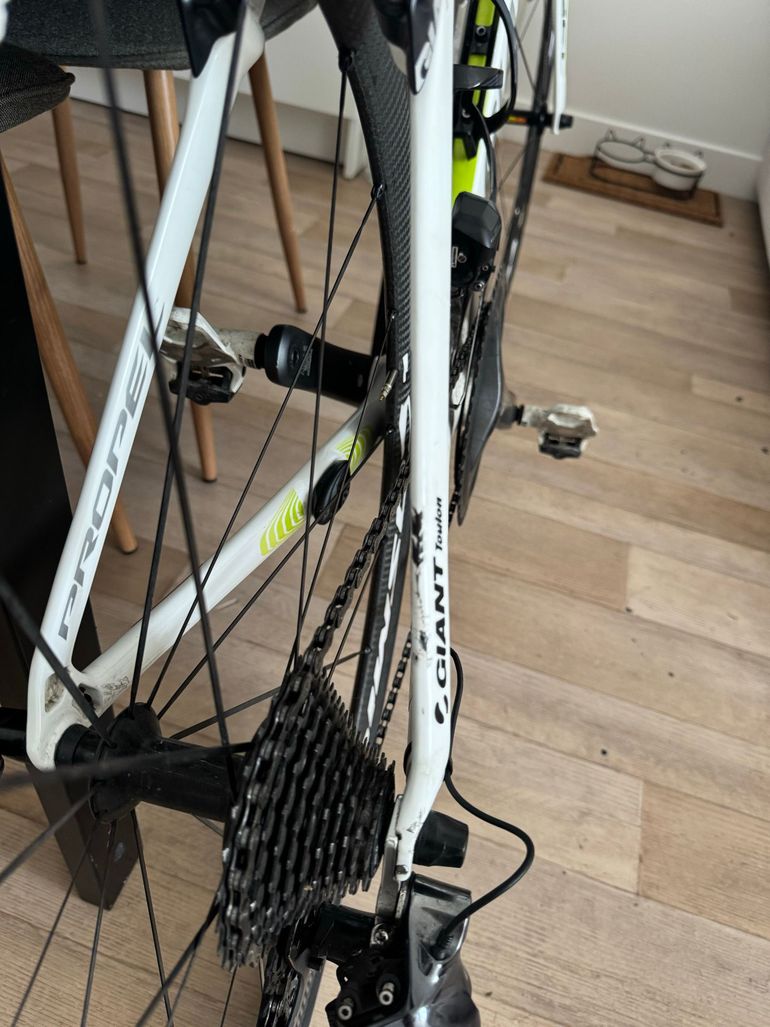 Used Giant Propel Shimano Ultegra Di2 2019 Road & Gravel, White — image 6 of 7