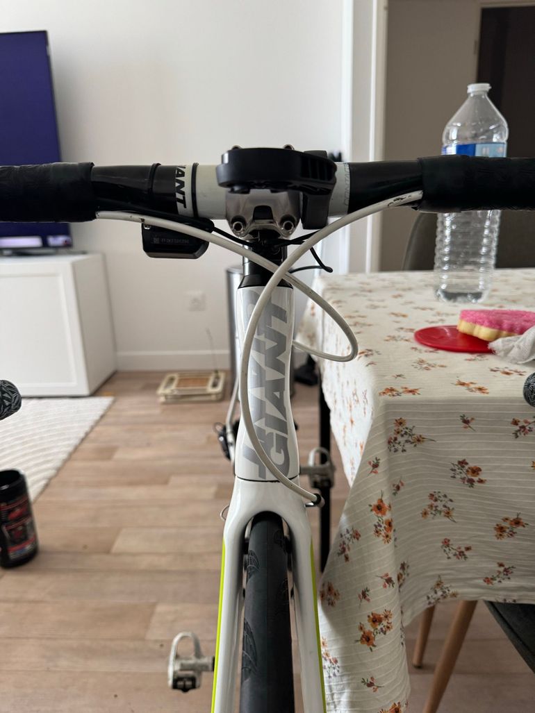 Used Giant Propel Shimano Ultegra Di2 2019 Road & Gravel, White — image 7 of 7