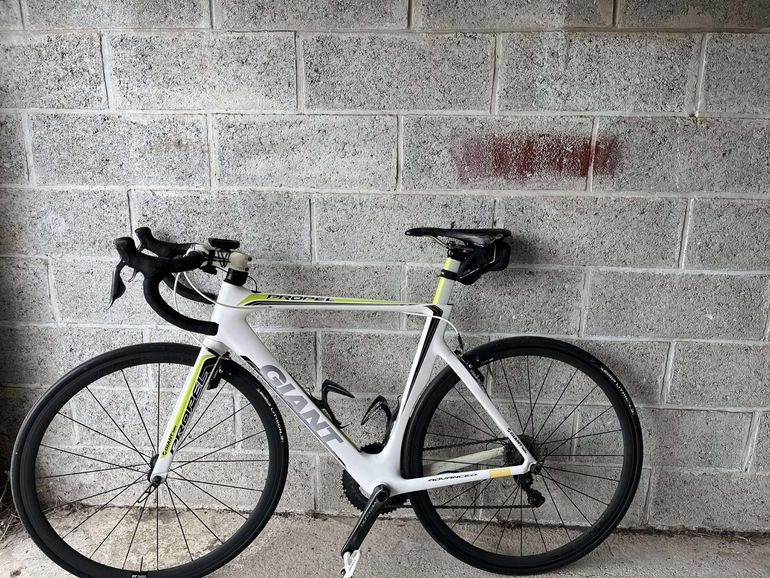Used Giant Propel Shimano Ultegra Di2 2019 Road & Gravel, White — image 2 of 7