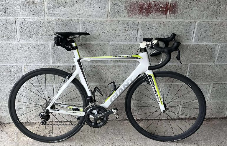 Used Giant Propel Shimano Ultegra Di2 2019 Road & Gravel, White — image 1 of 7