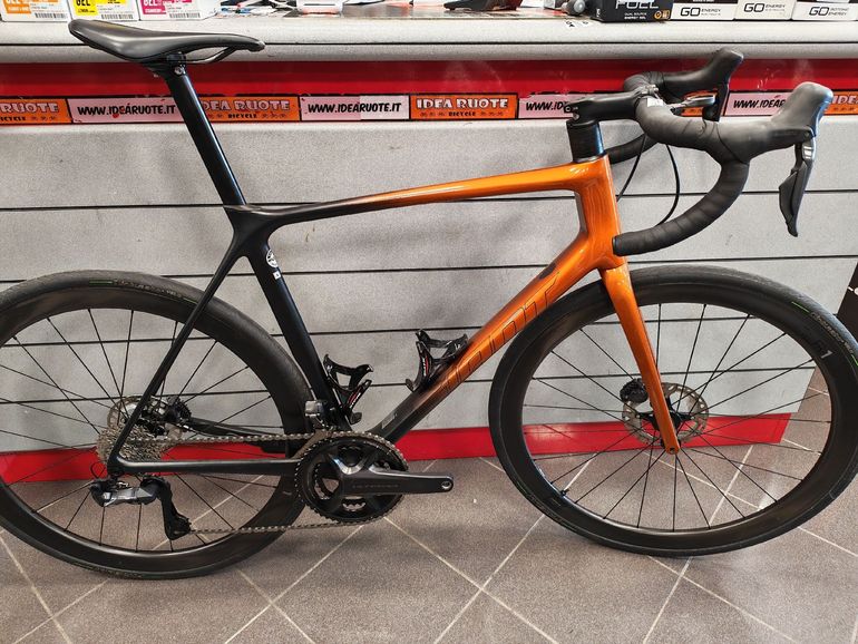 Used Giant TCR Advanced Pro Disc 0 Di2 2024 2024 Road & Gravel, Orange — image 1 of 10