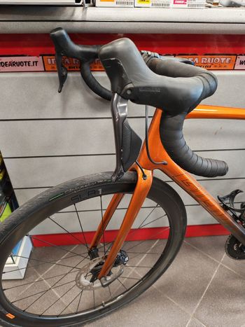 Used Giant TCR Advanced Pro Disc 0 Di2 2024 2024 Road & Gravel, Orange — image 9 of 10