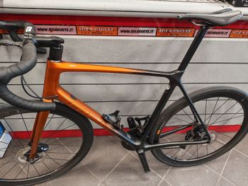 Used Giant TCR Advanced Pro Disc 0 Di2 2024 2024 Road & Gravel, Orange — image 10 of 10