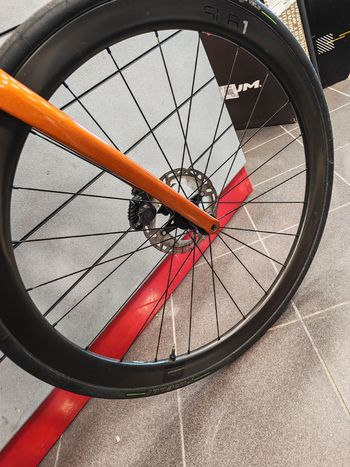 Used Giant TCR Advanced Pro Disc 0 Di2 2024 2024 Road & Gravel, Orange — image 7 of 10