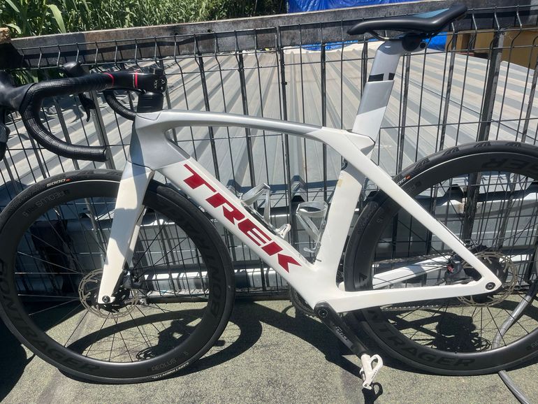Used Trek Madone SL 7 eTap 2021 2021 Road & Gravel, White — image 15 of 16