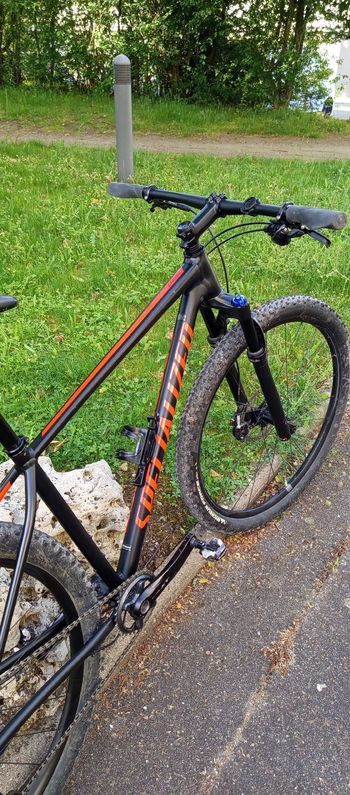 Used Specialized Chisel Shimano Deore XT 2019 Mountainbike, Red — image 4 of 7