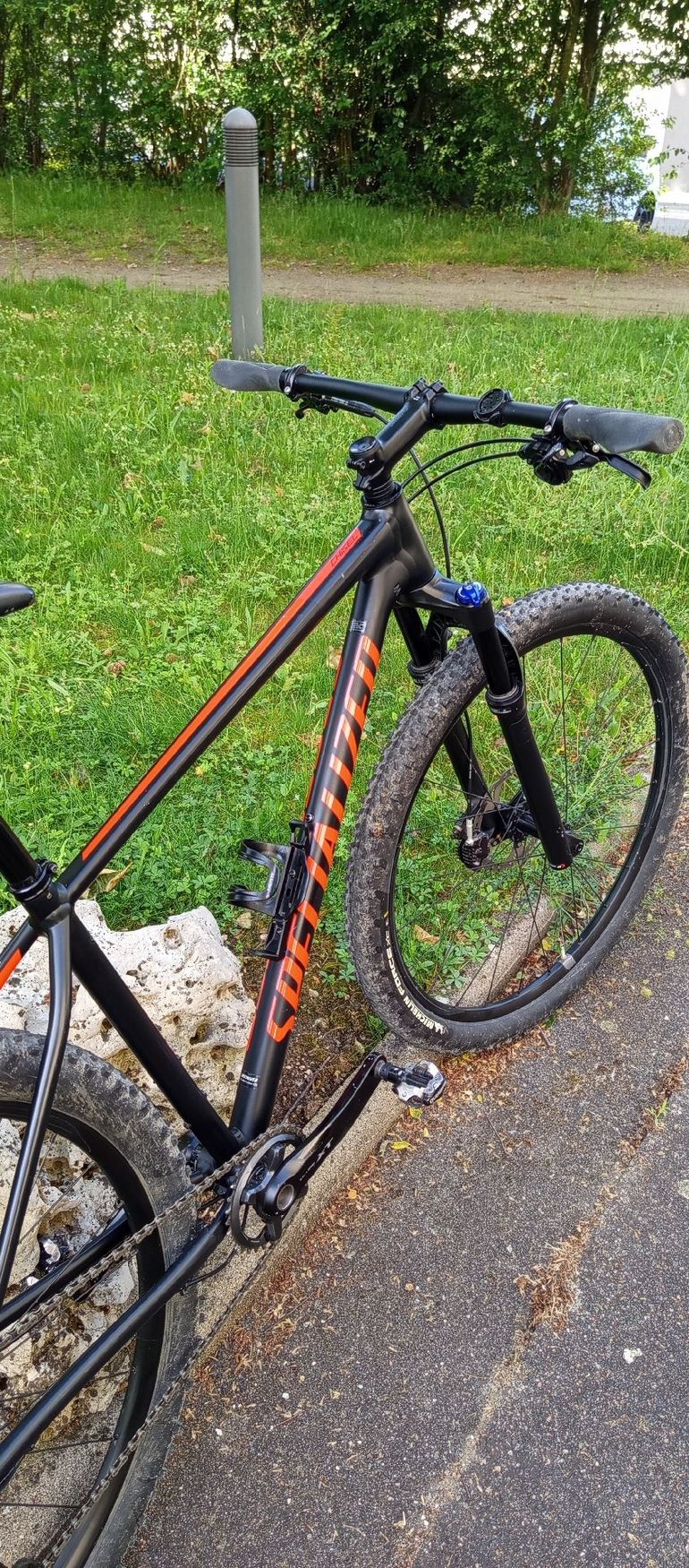 Used Specialized Chisel Shimano Deore XT 2019 Mountainbike, Red — image 4 of 7