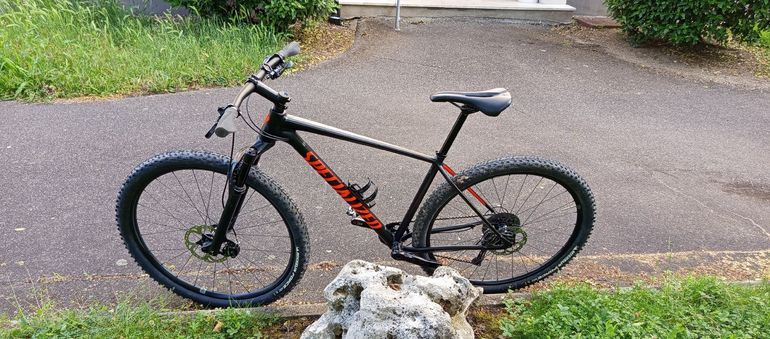 Used Specialized Chisel Shimano Deore XT 2019 Mountainbike, Red — image 3 of 7