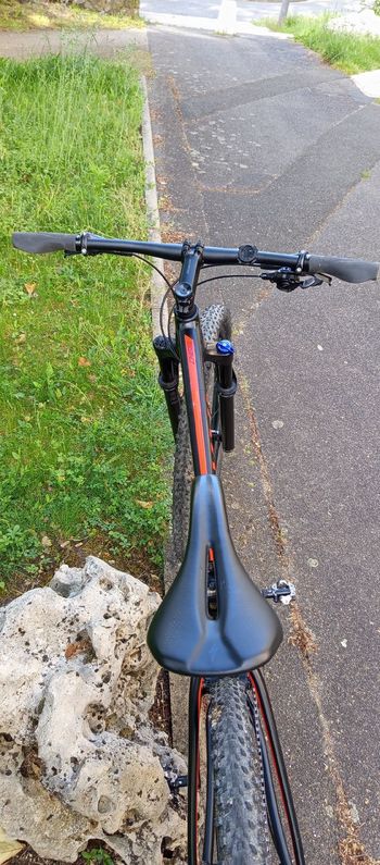 Used Specialized Chisel Shimano Deore XT 2019 Mountainbike, Red — image 5 of 7