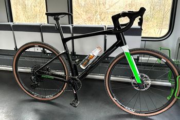 Used BMC URS 01 FOUR 2023 2023 Road & Gravel, Schwarz — image 2 of 3