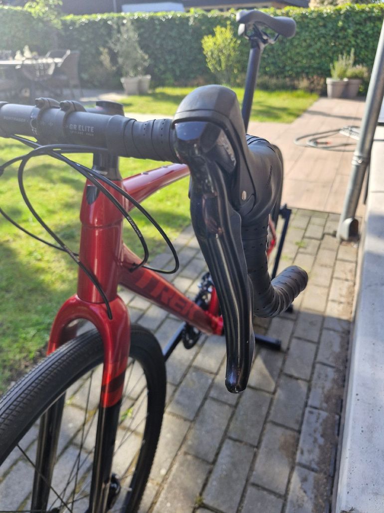 Used Trek Checkpoint ALR 3 2025 2025 Road & Gravel — image 10 of 14