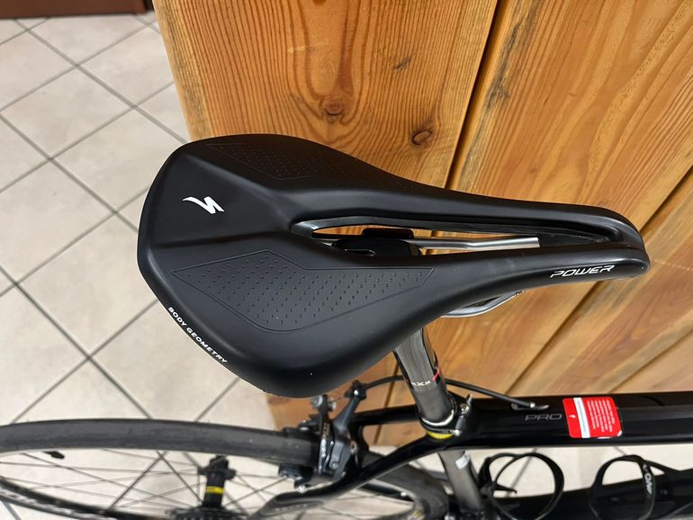 Used Specialized Roubaix SL4 Pro Race 2014 2014 Road & Gravel, Black — image 10 of 16