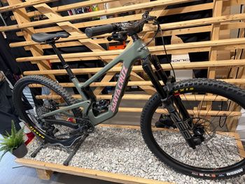 Used Santa Cruz Megatower 70 2026 2026 Mountainbike, Green, 29 — image 9 of 9