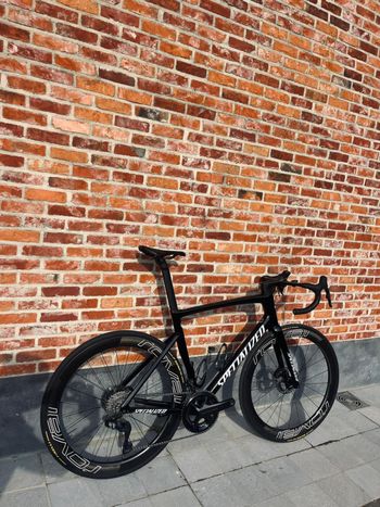 Used Specialized Tarmac SL7 Pro - Shimano Ultegra Di2 2024 2024 Road & Gravel, Black — image 2 of 9
