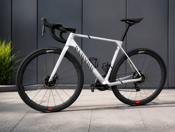 Used Canyon Ultimate CFR eTap 2024 2024 Road & Gravel, Hellgrau — image 2 of 4