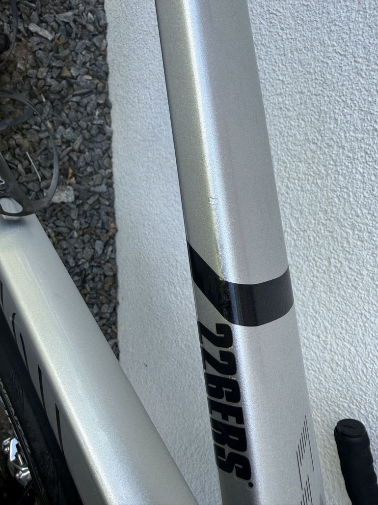 Used Canyon Ultimate CFR eTap 2024 2024 Road & Gravel, Light Gray — image 7 of 7