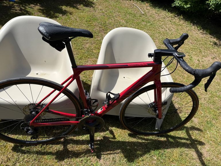 Used Canyon Ultimate CF SL 7 Disc 2023 2023 Road & Gravel, Red — image 2 of 13