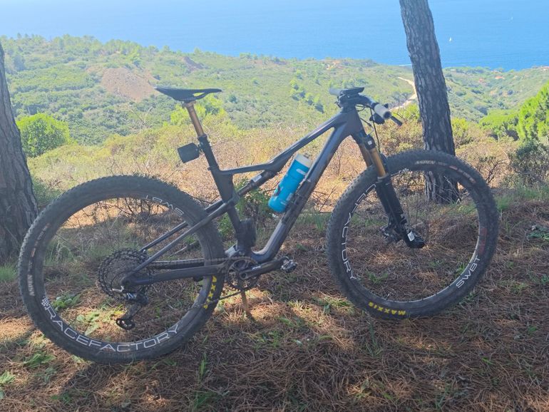 Used Orbea OIZ OMX+FOX I-LINE FLOAT SL RE 2024 Frameset 2024 Mountainbike, Black, 29 — image 2 of 4